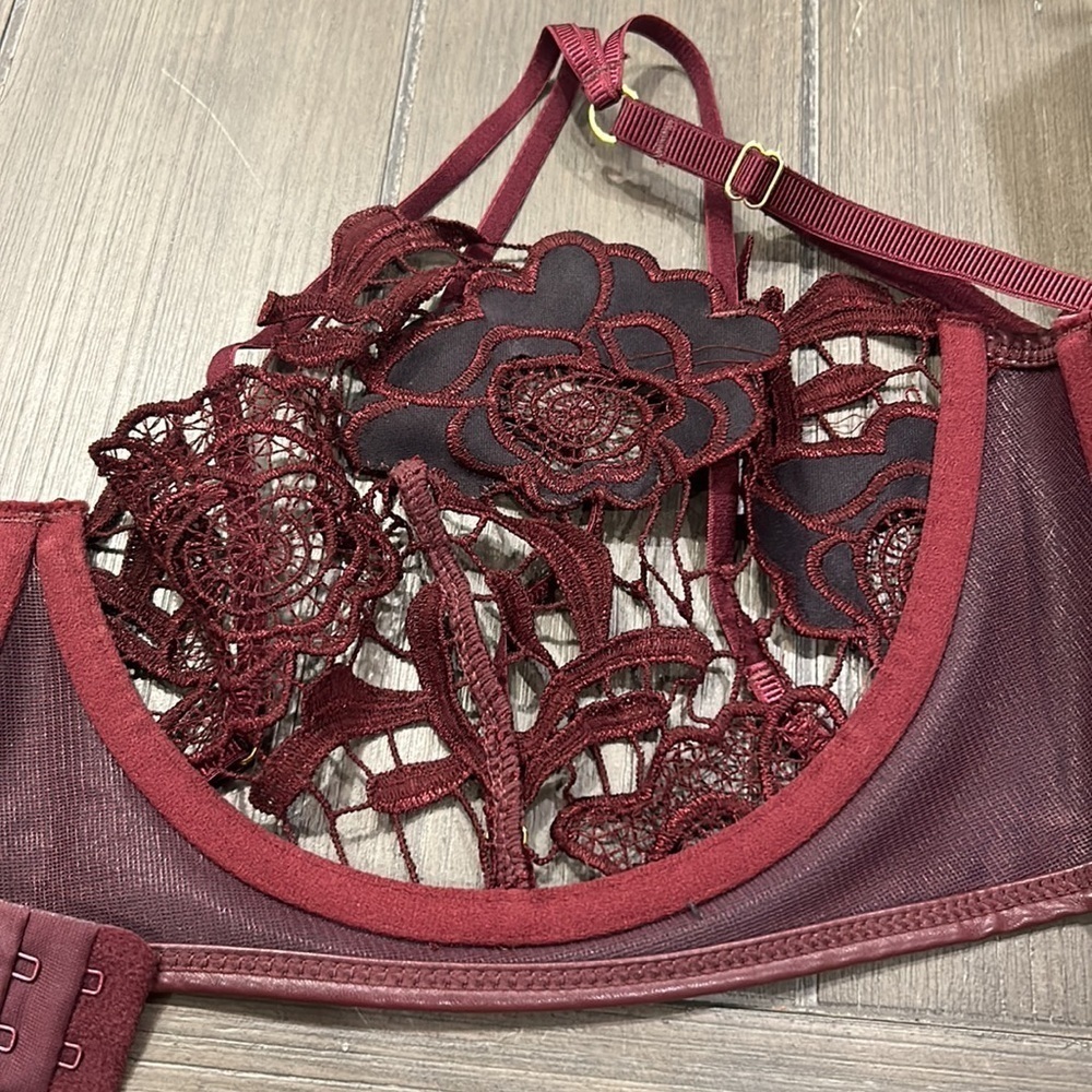 Ann Summers Faux Leather Bra - Picture 10 of 10